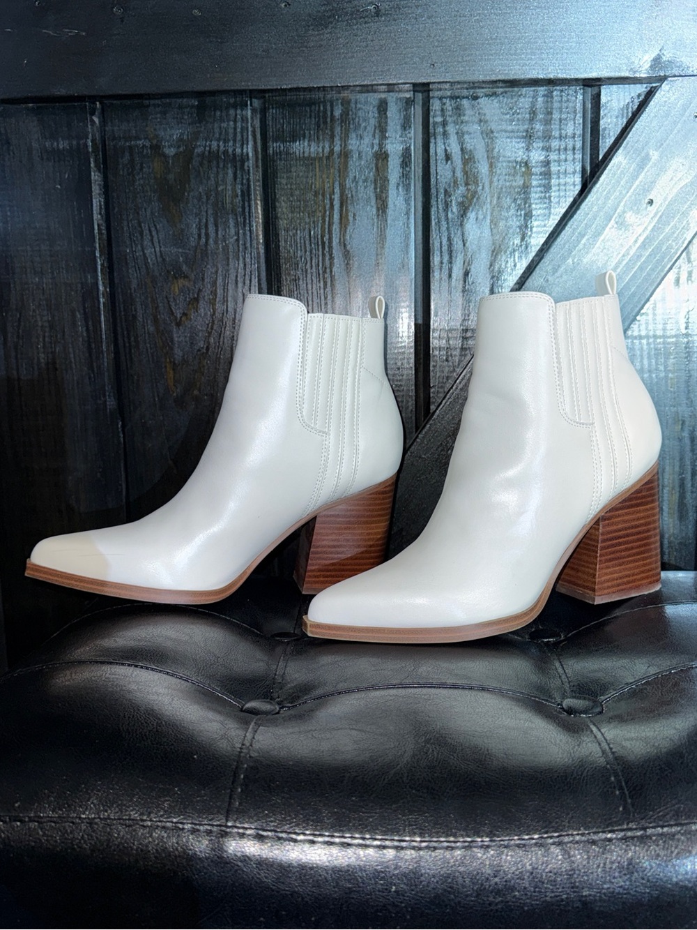 Marc Fisher Matter Chelsea Booties Size 8.5